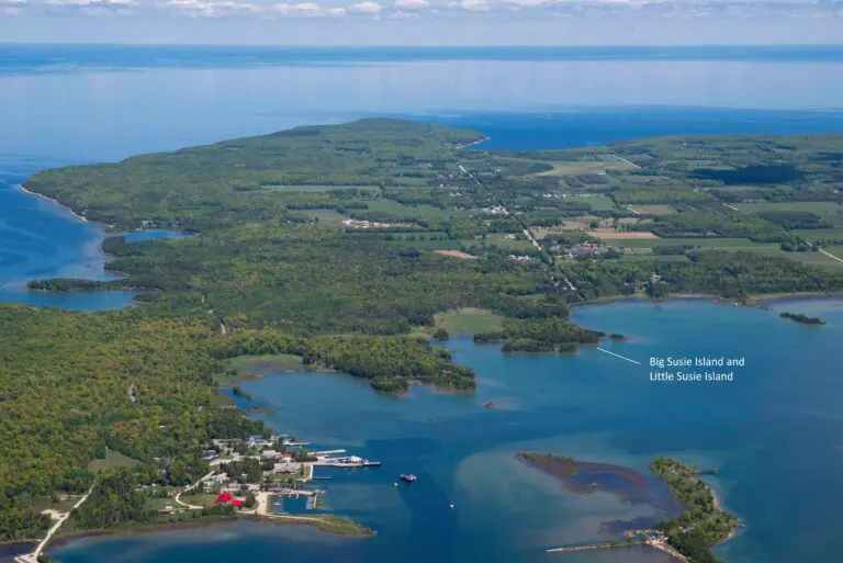 Susie-Islands-labeled-Stock-photo-5yr-license-768x513